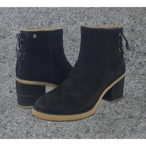 Ugg Australia Corinne Black Suede Back Stitch Heeled Ankle Boot Bootie Sz 8.5 - Picture 1 of 8
